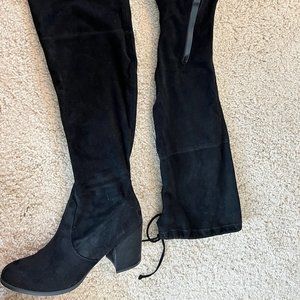 Unisa size 8 over the knee boots